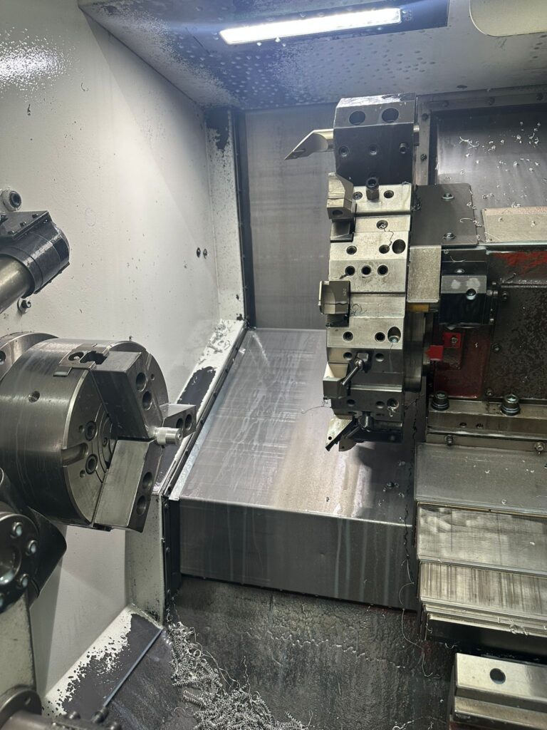 CNC torna ile üretilmiş hassas alüminyum elektrot parçası